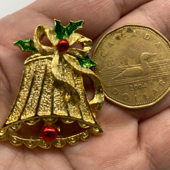 Gerry’s Signed Vintage Christmas Bells - Picture 1 of 3